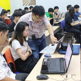 Workshop: Phát triển ứng dụng trên Mobile với Flutter & Dart