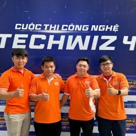 Team 102: “Đoàn kết và chơi hết mình đã giúp team giành giải thưởng của Techwiz 4”
