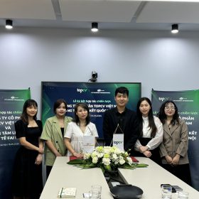 Viện đào tạo quốc tế FPT ký kết thỏa thuận hợp tác với công ty cổ phần TopCV Việt Nam