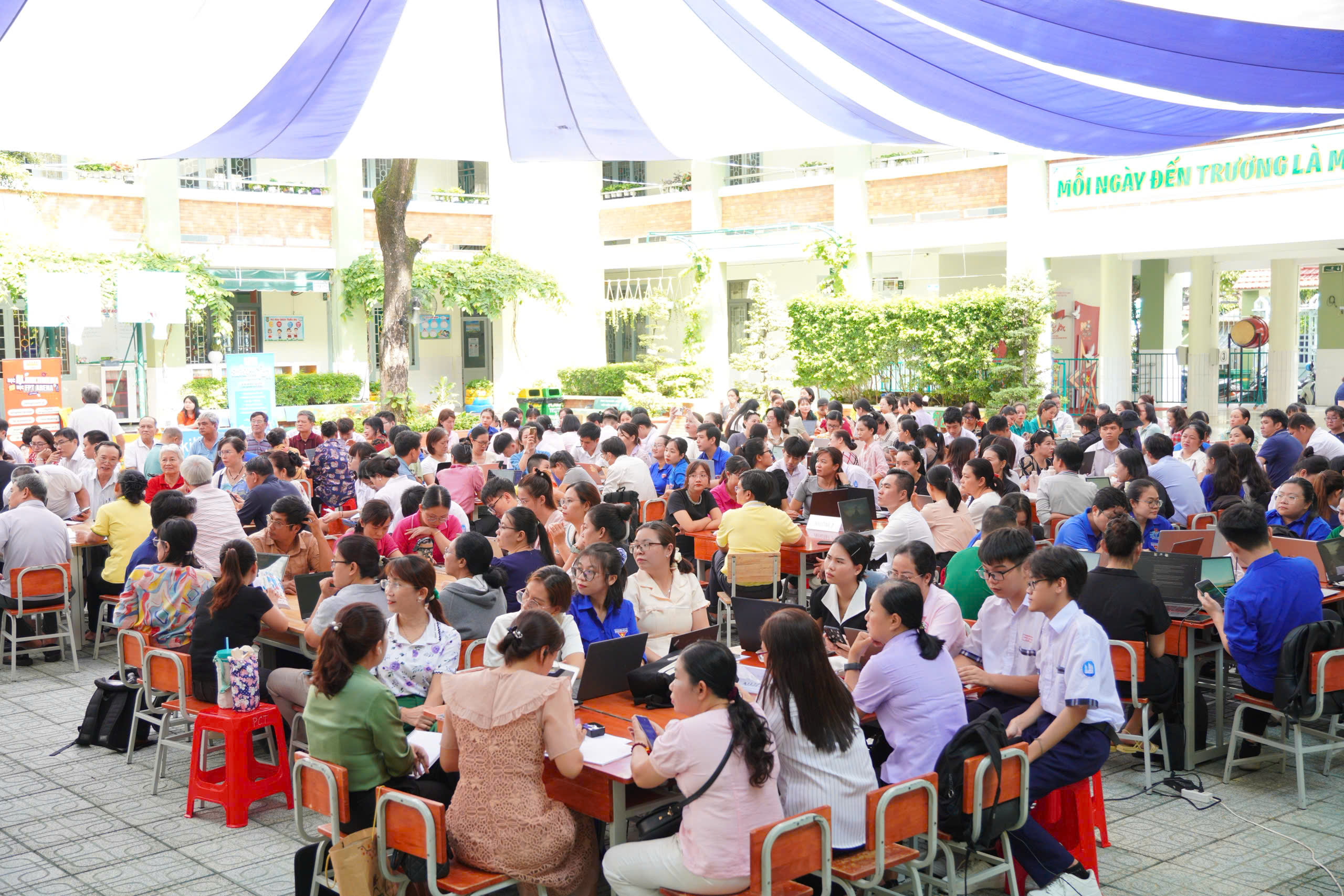 Workshop nhận được sự tham gia của đông đảo của người dân địa phương