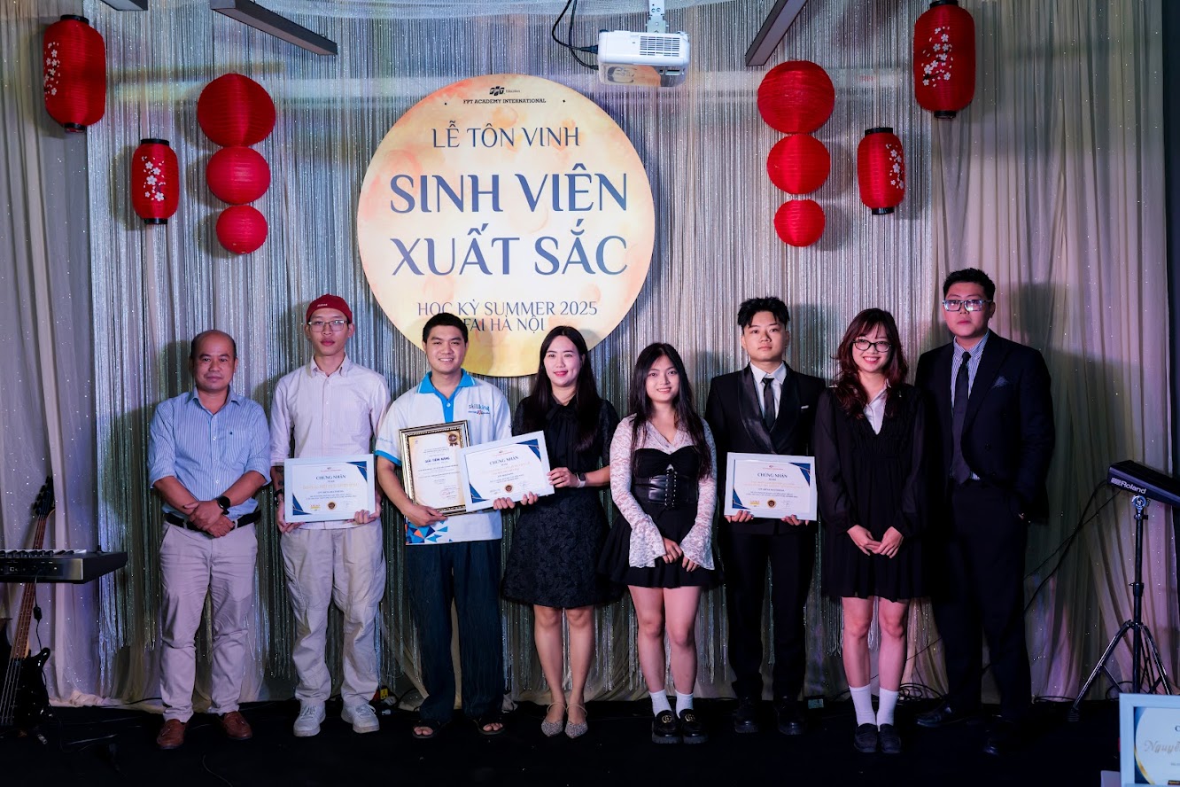Ba nhóm dự án giành giải Tiềm năng tại Vietfuture Awards 2025
