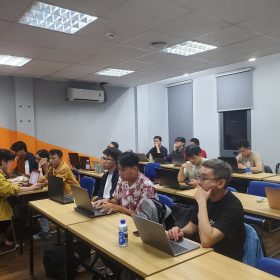 Giờ học kiến tạo xã hội môn lập trình web PHP: Sinh viên FPT Aptech tiếp cận bài toán thực tế từ hệ thống website