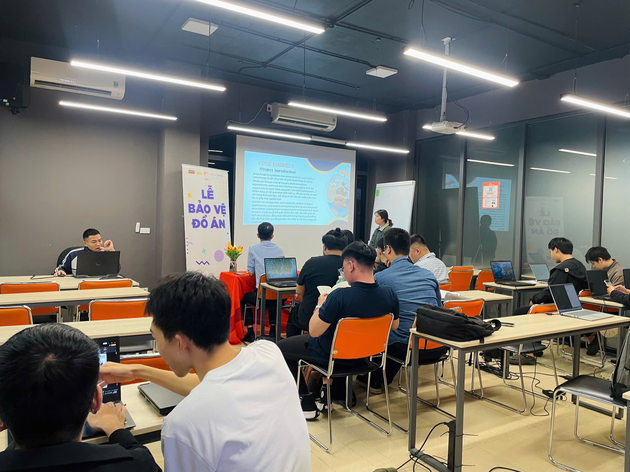 Nền tảng hỗ trợ tìm kiếm chuyên gia pháp lý LegalEase 