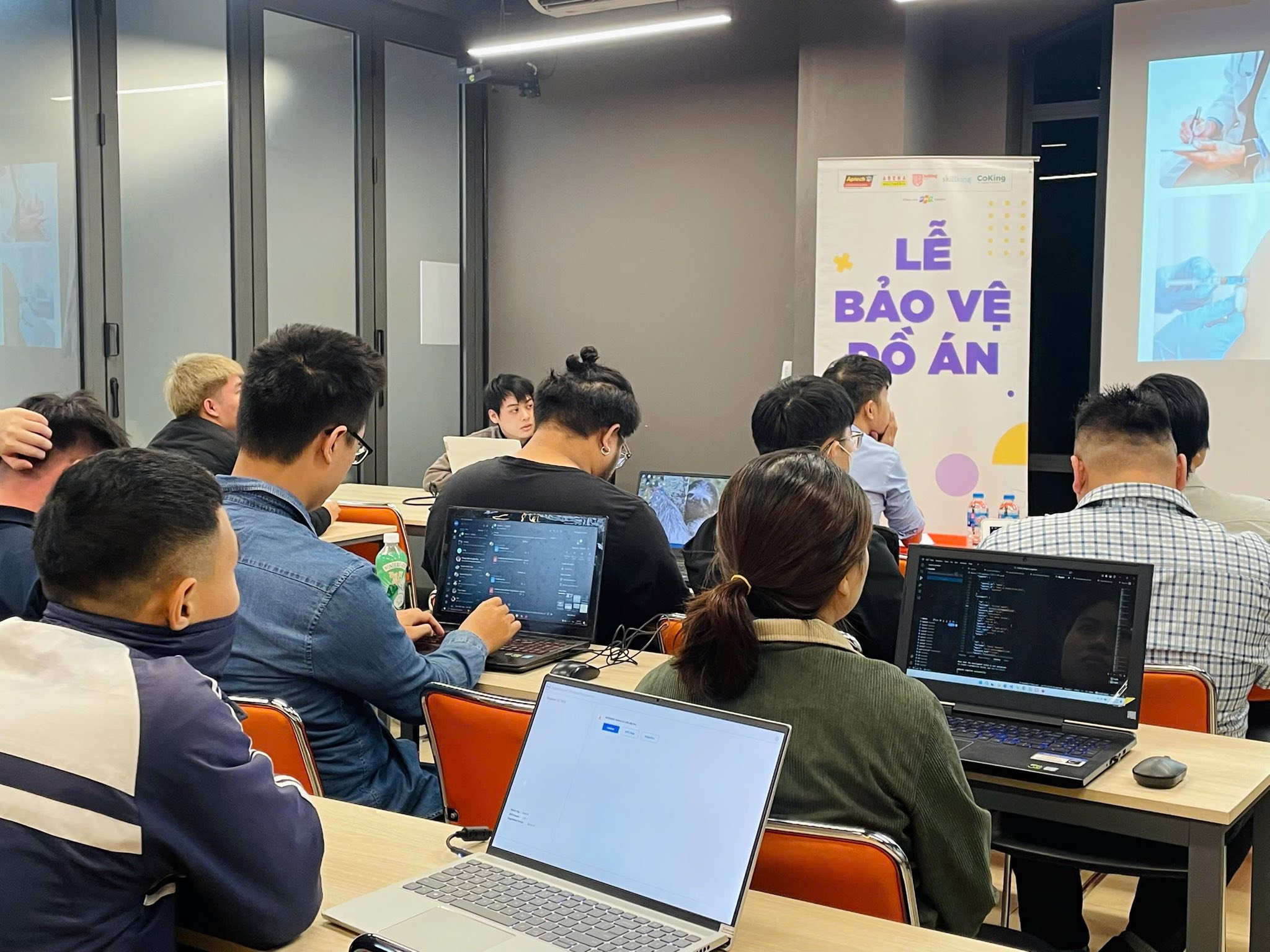 Nền tảng hỗ trợ tìm kiếm chuyên gia pháp lý LegalEase 