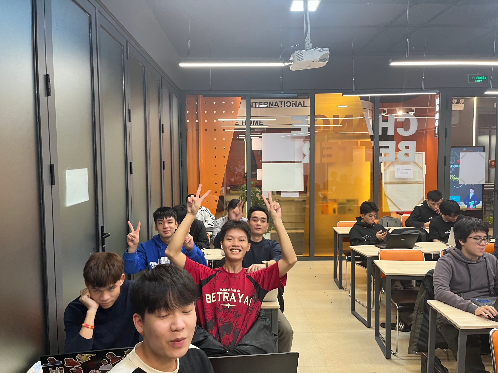 Học kỳ 3 lớp T2410E