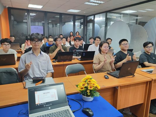 Chào đón tân binh T3.2603.E0 gia nhập ngôi nhà Lập trình viên FPT Aptech