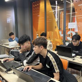 Sinh viên FPT Aptech phát triển nền tảng web đầu tư cổ phiếu
