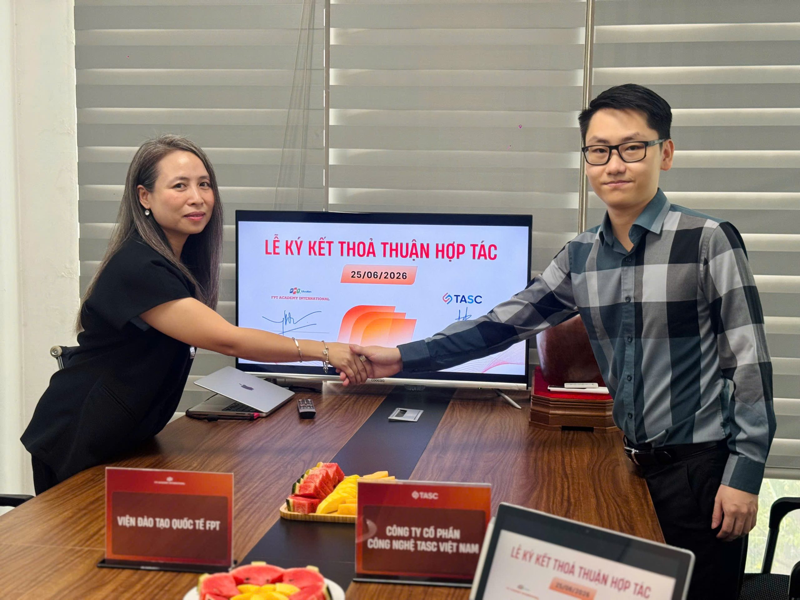 Mở rộng hợp tác chiến lược