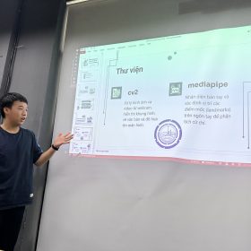 Học sinh THPT chinh phục AI tại FPT Aptech: Tự tay phát triển ứng dụng điều khiển bằng cử chỉ