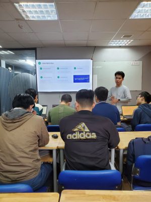 Giờ học Machine Learning tại FPT Aptech: Học AI qua dữ liệu và dự án thực tế