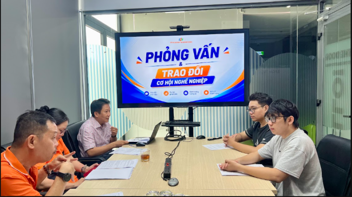 Sinh viên FPT Aptech gặp gỡ Ban lãnh đạo FAI