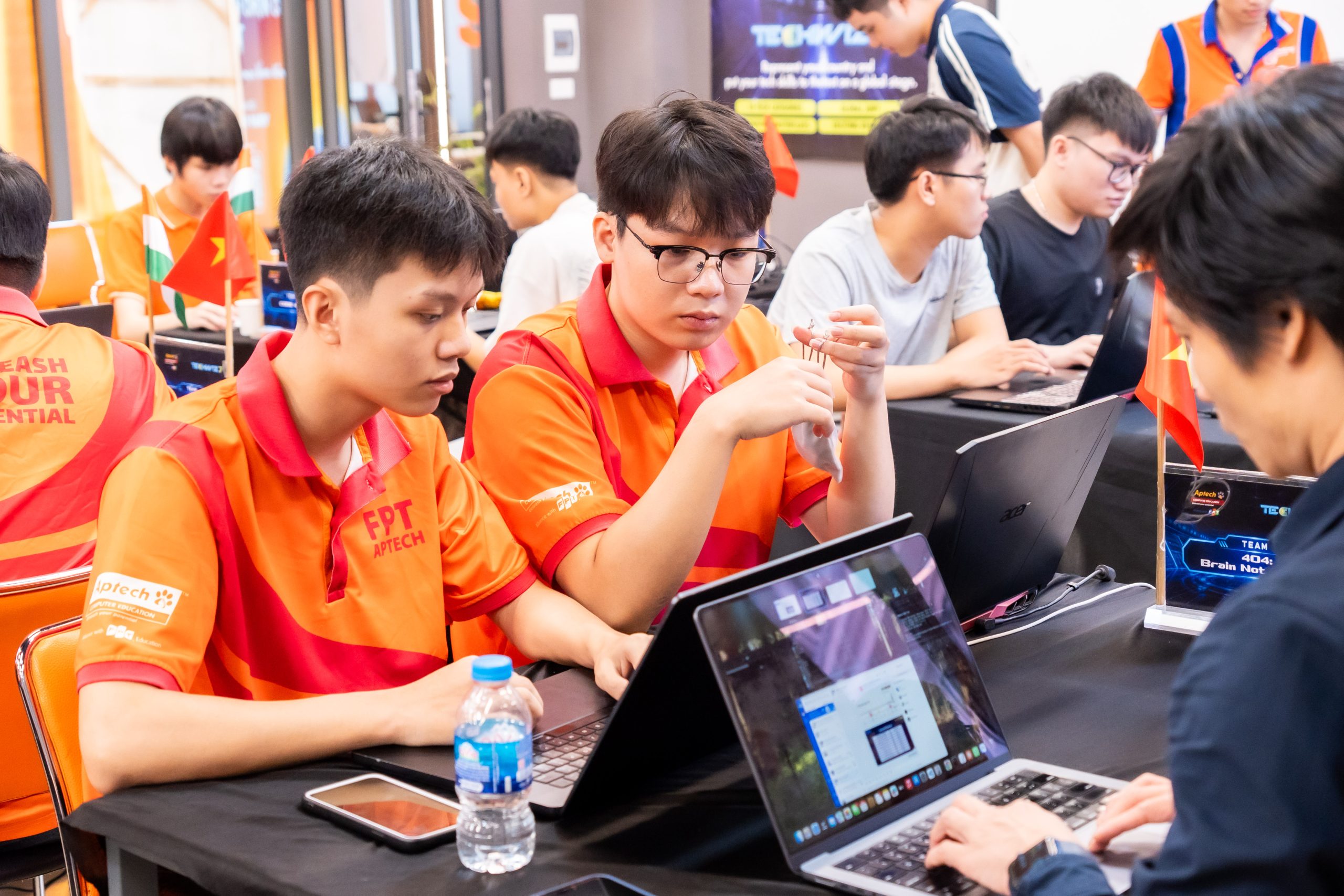 FPT Aptech góp mặt với 11 đội thi 