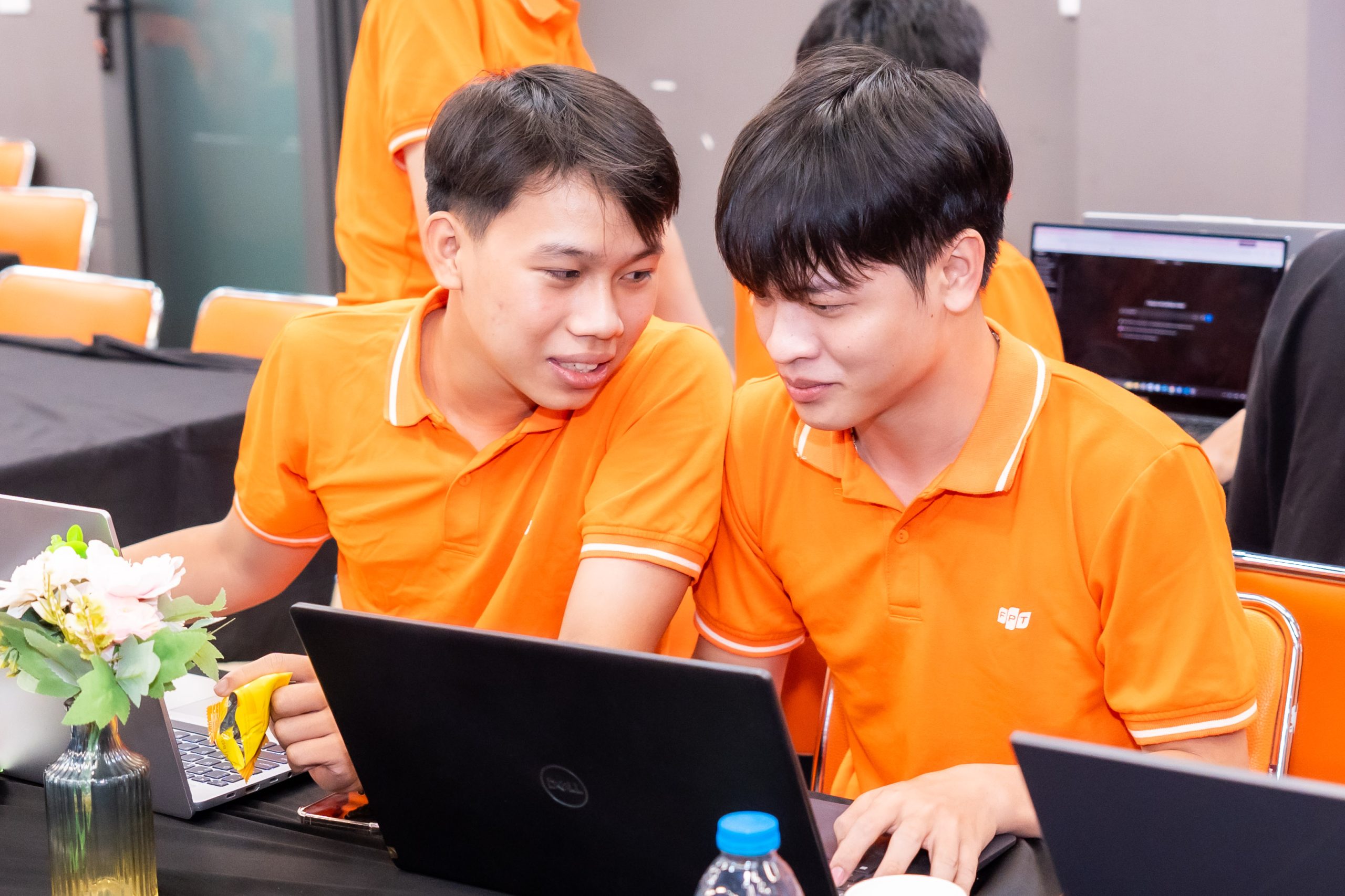 Đội thi FPT Aptech tại Techwiz 7